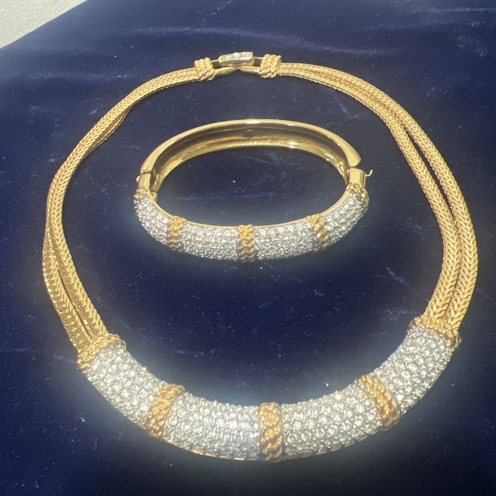 Vintage S.A.L. Swan Gold Tone Necklace Bangle‎ Swarovski Crystals